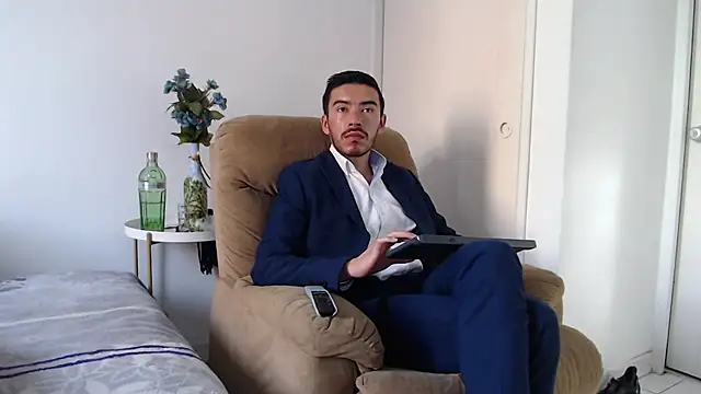 Snapshot of lexxandbusterr chatting on 09-11-25, 10:10 lexxandbusterr online show from 09-11-25, 10:10