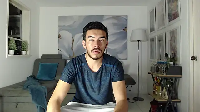 Snapshot of lexxandbusterr chatting on 10-21-25, 08:20 lexxandbusterr online show from 10-21-25, 08:20