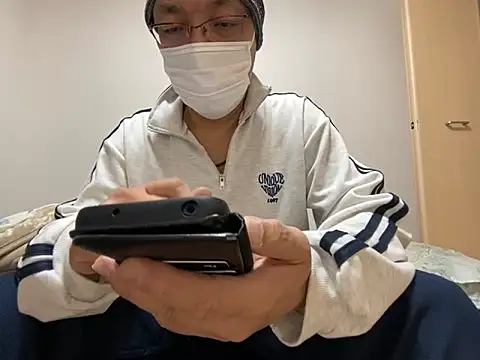Snapshot of Grandpa29hijii chatting on 01-19-25, 03:10 Grandpa29hijii online show from 01-19-25, 03:10