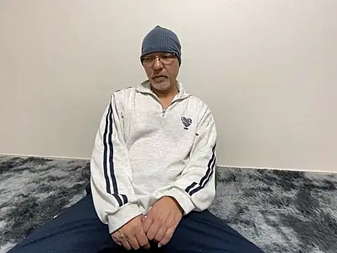 Snapshot of Grandpa29hijii chatting on 02-11-25, 12:37 Grandpa29hijii online show from 02-11-25, 12:37