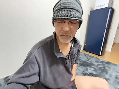 Snapshot of Grandpa29hijii chatting on 02-23-25, 06:39 Grandpa29hijii online show from 02-23-25, 06:39