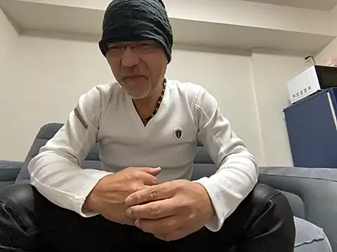 Snapshot of Grandpa29hijii chatting on 03-16-25, 07:26 Grandpa29hijii online show from 03-16-25, 07:26