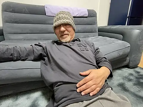 Snapshot of Grandpa29hijii chatting on 03-22-25, 01:41 Grandpa29hijii online show from 03-22-25, 01:41
