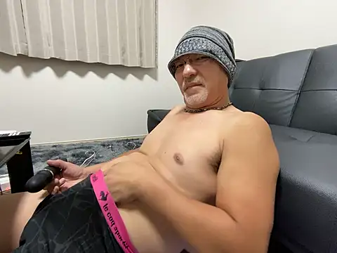 Snapshot of Grandpa29hijii chatting on 09-30-25, 01:38 Grandpa29hijii online show from 09-30-25, 01:38