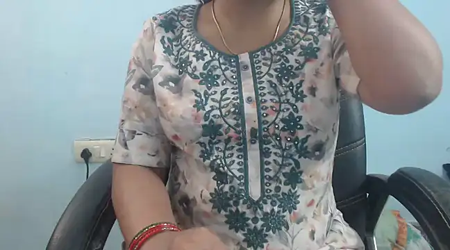 Snapshot of Jannat_ji chatting on 03-23-25, 07:09 Jannat ji online show from 03-23-25, 07:09