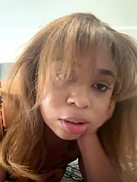 Snapshot of camiliaskye chatting on 10-21-25, 05:08 camiliaskye online show from 10-21-25, 05:08