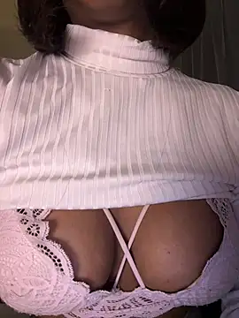 IamCrystal2 online show from 01-16-25, 10:44