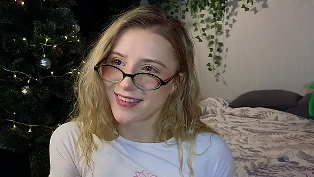 ArianaMur online show from 12-16-24, 05:27