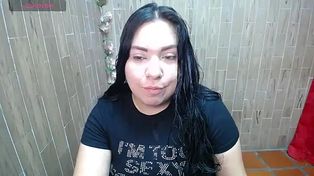 Snapshot of solyeria chatting on 09-26-25, 01:09 solyeria online show from 09-26-25, 01:09