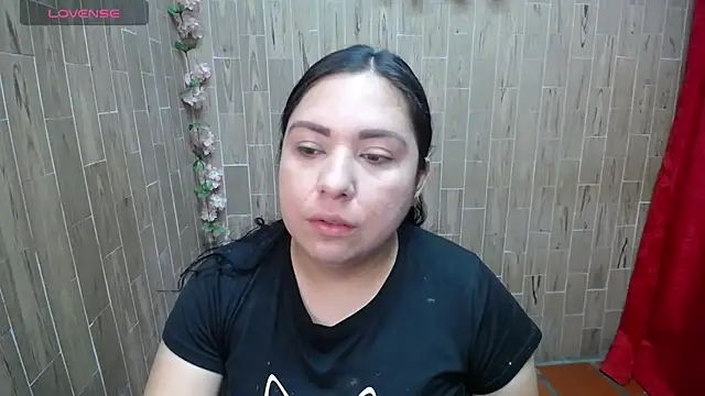 Snapshot of solyeria chatting on 09-30-25, 01:32 solyeria online show from 09-30-25, 01:32