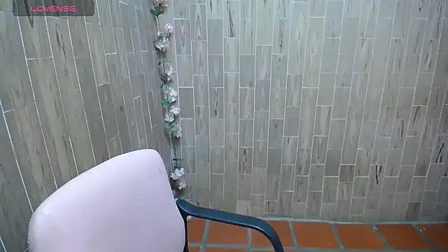 Snapshot of solyeria chatting on 10-11-25, 02:00 solyeria online show from 10-11-25, 02:00