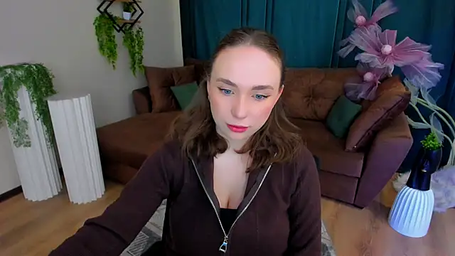 Snapshot of TrueReincarnation chatting on 11-11-25, 04:07 TrueReincarnation online show from 11-11-25, 04:07