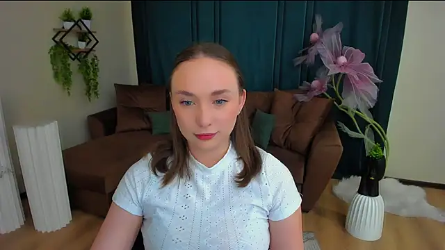 Snapshot of TrueReincarnation chatting on 11-28-25, 11:13 TrueReincarnation online show from 11-28-25, 11:13