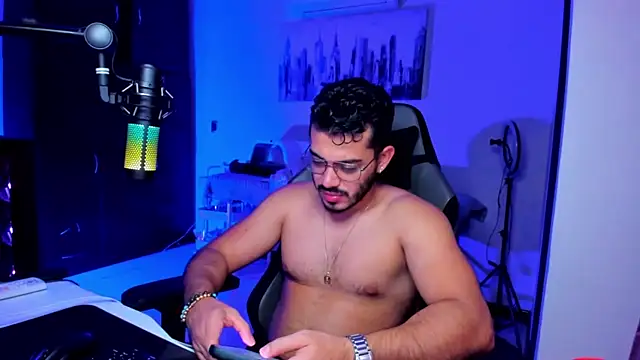 BrunoD31 online show from 12-17-25, 05:35