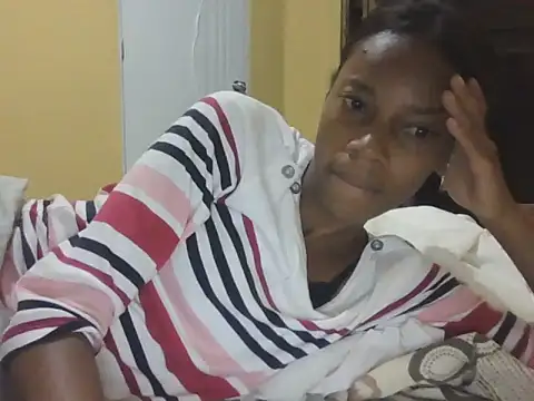 Snapshot of adele-33 chatting on 02-05-26, 12:15 adele-33 online show from 02-05-26, 12:15