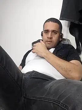 CRISTHIAN GREY01 online show from 02-13-25, 07:42