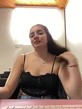 Snapshot of imlindapink chatting on 02-06-25, 02:37 imlindapink online show from 02-06-25, 02:37