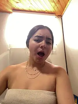 Snapshot of imlindapink chatting on 02-07-25, 06:13 imlindapink online show from 02-07-25, 06:13