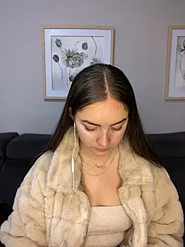 Snapshot of imlindapink chatting on 02-11-25, 01:41 imlindapink online show from 02-11-25, 01:41