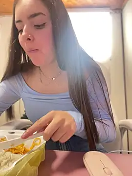 Snapshot of imlindapink chatting on 02-15-25, 06:33 imlindapink online show from 02-15-25, 06:33