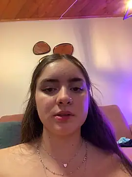 Snapshot of imlindapink chatting on 03-06-25, 01:05 imlindapink online show from 03-06-25, 01:05