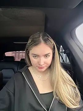 Snapshot of imlindapink chatting on 09-09-25, 04:50 imlindapink online show from 09-09-25, 04:50