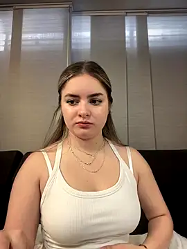 Snapshot of imlindapink chatting on 09-24-25, 03:26 imlindapink online show from 09-24-25, 03:26