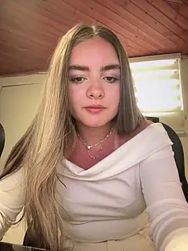 Snapshot of imlindapink chatting on 09-29-25, 03:28 imlindapink online show from 09-29-25, 03:28