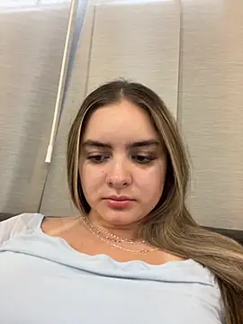 Snapshot of imlindapink chatting on 10-04-25, 05:44 imlindapink online show from 10-04-25, 05:44