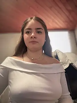 Snapshot of imlindapink chatting on 11-08-25, 04:07 imlindapink online show from 11-08-25, 04:07