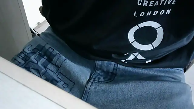 XiaoGuoGuo284512 online show from 01-20-25, 04:54