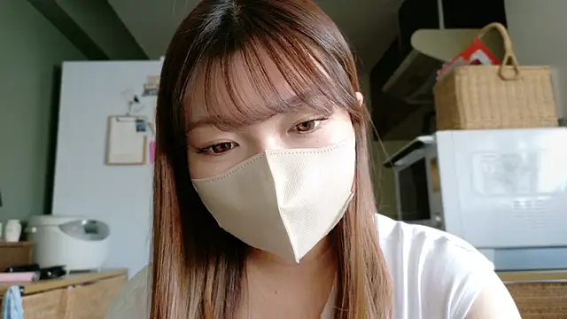 Snapshot of _Yui_ chatting on 10-02-25, 05:58 Yui online show from 10-02-25, 05:58