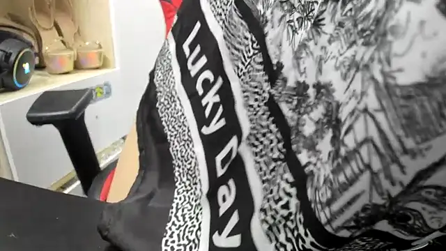 Hotqueensex online show from 09-15-25, 09:59