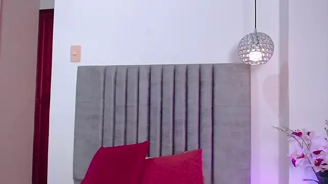 LaraGoldd online show from 02-28-25, 06:20