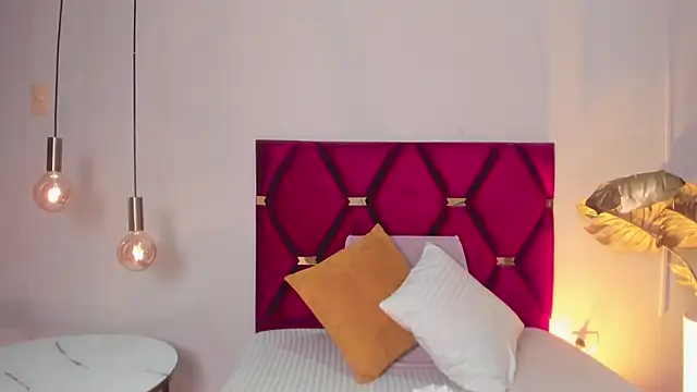 LaraGoldd online show from 09-16-25, 12:44