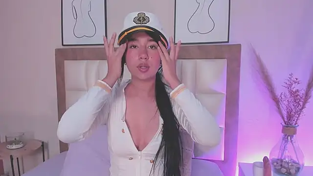 LaraGoldd online show from 10-06-25, 10:51