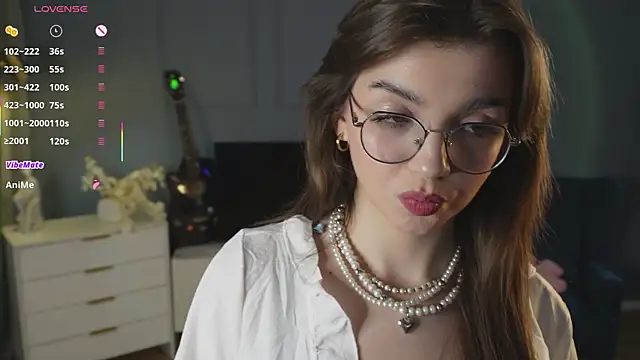 Snapshot of FlairEdgin chatting on 10-05-25, 07:12 FlairEdgin online show from 10-05-25, 07:12