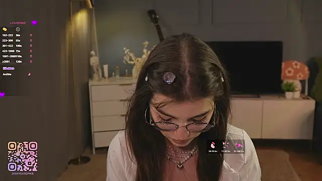 Snapshot of FlairEdgin chatting on 11-09-25, 07:23 FlairEdgin online show from 11-09-25, 07:23