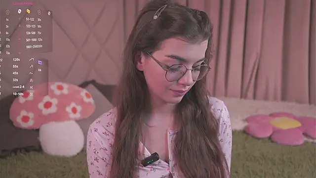 Snapshot of FlairEdgin chatting on 11-22-25, 07:13 FlairEdgin online show from 11-22-25, 07:13