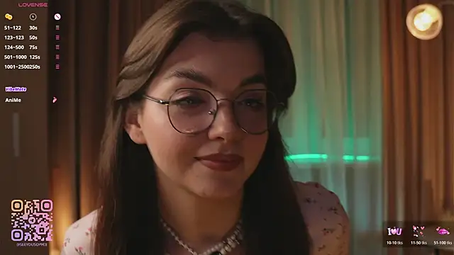 Snapshot of FlairEdgin chatting on 12-15-25, 07:18 FlairEdgin online show from 12-15-25, 07:18