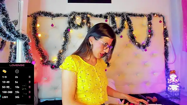  jade white  online show from 12-23-24, 12:30