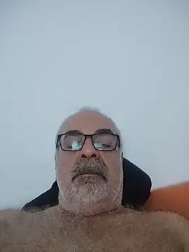 Satiro Sevilla online show from 10-12-25, 08:08