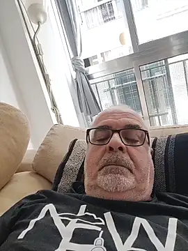 Satiro Sevilla online show from 11-08-25, 04:51