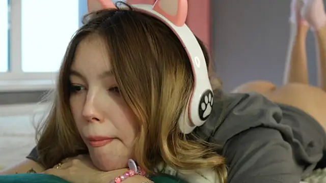 norakisses online show from 03-12-25, 01:30