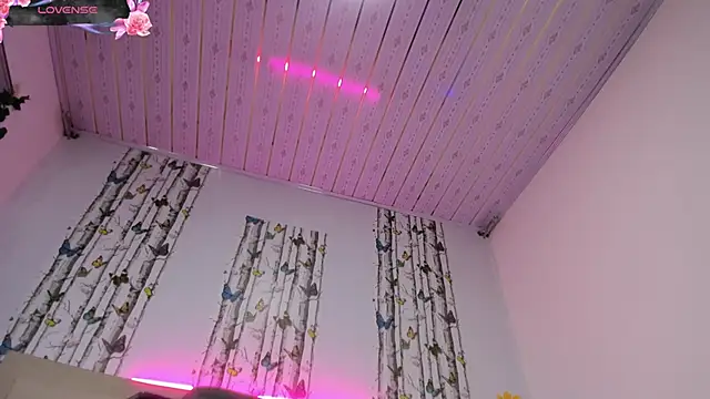 Strella ferrera online show from 09-30-25, 02:33