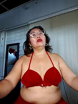 Snapshot of anniecoopeer chatting on 10-14-25, 10:21 anniecoopeer online show from 10-14-25, 10:21