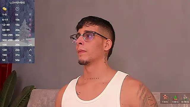 Snapshot of iamcamiloo_ chatting on 12-13-24, 04:11 iamcamiloo  online show from 12-13-24, 04:11