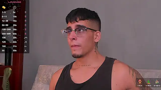 Snapshot of iamcamiloo_ chatting on 12-17-24, 04:34 iamcamiloo  online show from 12-17-24, 04:34