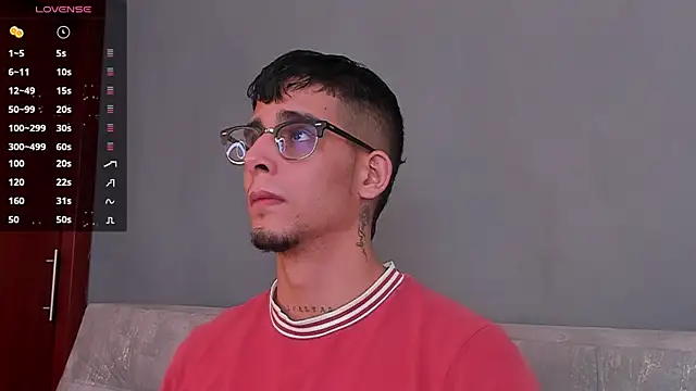 Snapshot of iamcamiloo_ chatting on 12-20-24, 04:53 iamcamiloo  online show from 12-20-24, 04:53