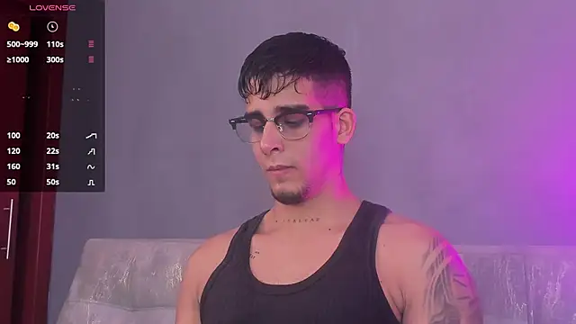 Snapshot of iamcamiloo_ chatting on 01-09-25, 06:27 iamcamiloo  online show from 01-09-25, 06:27